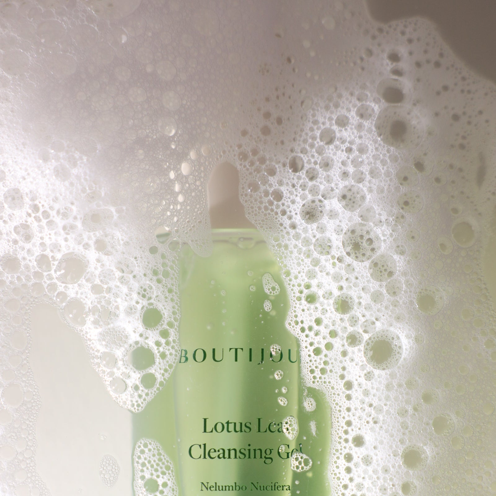 Lotus Leaf Cleansing Gel limpiador facial con colágeno